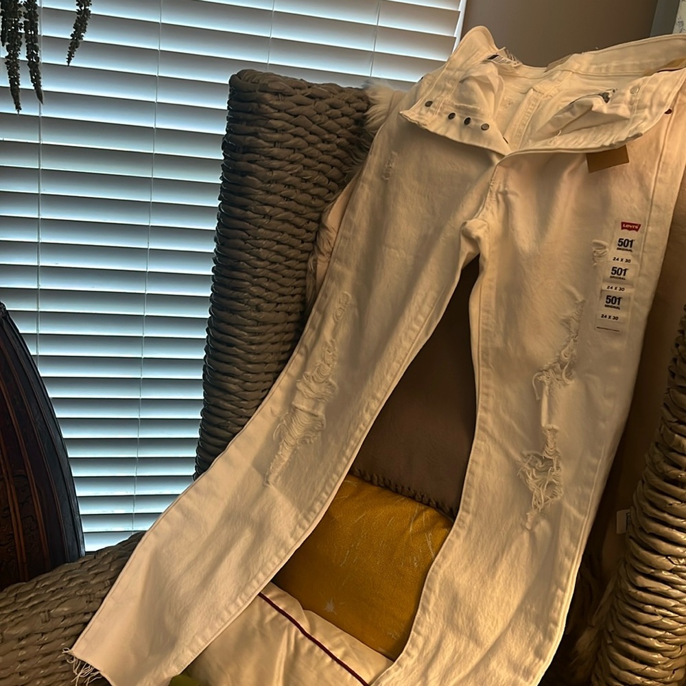 Levi’s 501 brand new size 24 |30 Color is white